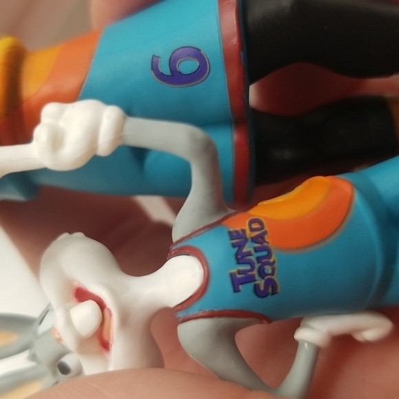 Hallmark Keepsake Ornament Space Jam Lebron James & Bugs Bunny Christmas 2021 - Picture 11 of 11